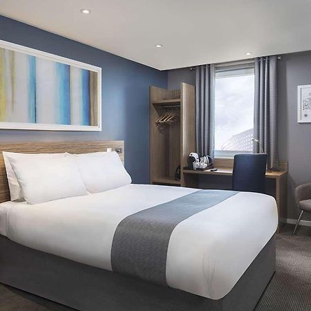 Travelodge Leeds Central Kamer foto