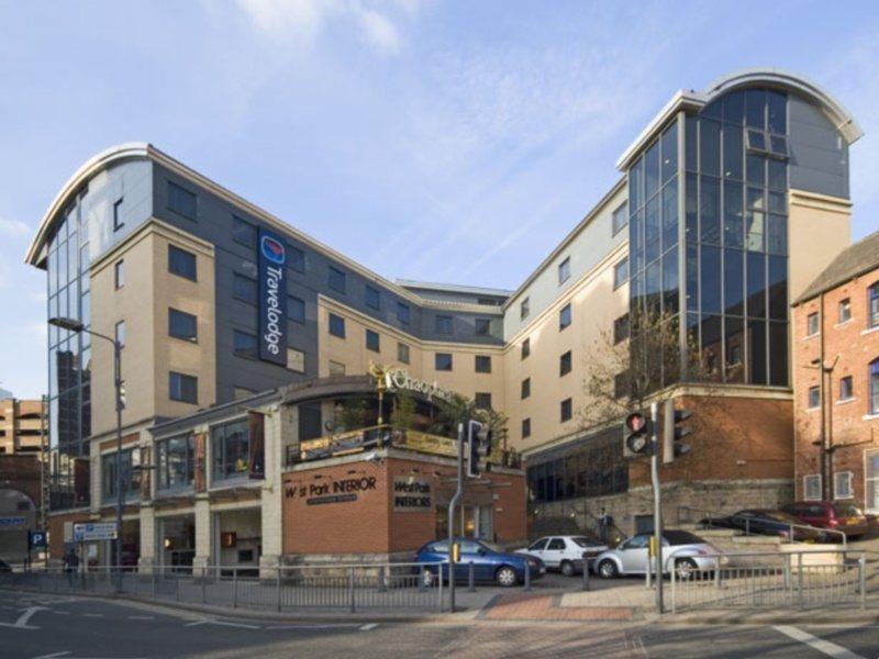 Travelodge Leeds Central Buitenkant foto