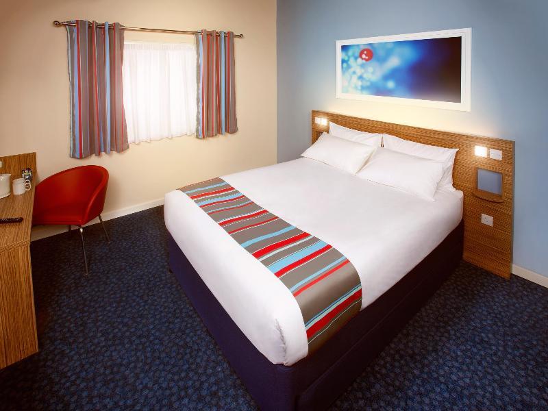 Travelodge Leeds Central Buitenkant foto